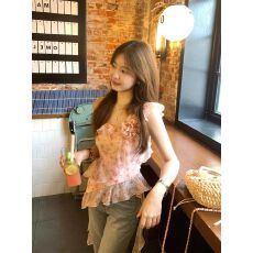 批发法式性感甜辣风碎花<b class='q'>吊带</b><b class='q'>背心</b><b class='q'>女</b>夏季别致绝美不规则飘带荷叶边上衣