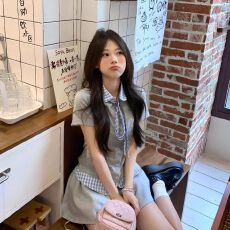 批发韩系学院风假两件套装女夏季蓝格纹拼接收腰显瘦<b class='q'>百褶</b><b class='q'>短裙</b>