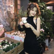 批发黑色后背蕾丝拼接露肩<b class='q'>连衣裙</b>女夏季性感辣妹纯欲显瘦<b class='q'>运动包</b>臀裙