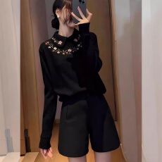 批发<b class='q'>花朵</b>黑色长袖T恤女2026新款秋冬季翻领修身可外穿内搭打底上衣潮