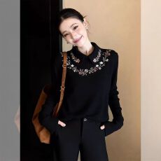 批发<b class='q'>花朵</b>刺绣黑色打底长袖T恤女2026新款冬季翻领可外穿内搭减龄上衣