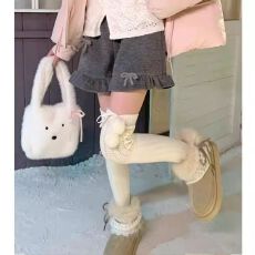 批发<b class='q'>日系</b><b class='q'>甜美</b>少女风高腰显瘦百搭蝴蝶结毛呢短裤女秋冬灰色设计感裤