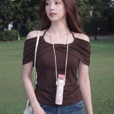 批发辣妹风露肩<b class='q'>短袖</b><b class='q'>T</b><b class='q'>恤</b>女夏季修身收腰气质挂脖上衣设计感一字肩吊带