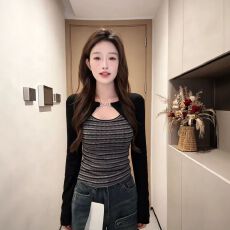 批发人棉260克 假两件长袖<b class='q'>T</b><b class='q'>恤</b>女秋冬甜辣肌理感条纹坎肩上衣 上新款