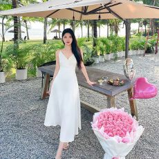 批发海滩小姐白色<b class='q'>沙滩</b>裙女海边度假超仙拍照吊带裙性感露背连衣裙女