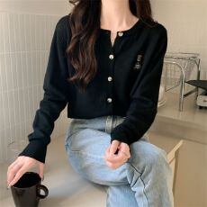 批发<b class='q'>春秋</b>季短款外套新款内搭针织衫上衣小熊长袖开衫女 2026秋季新款