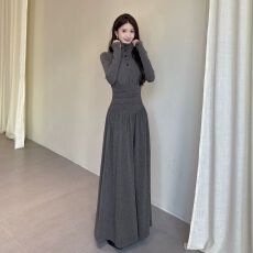 批发新款灰色高领内搭连衣裙子女早秋高级感a字收腰显瘦<b class='q'>长裙</b>女装
