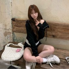 批发早秋短款连帽卫衣外套女2026秋季小个子<b class='q'>春秋</b>薄款开衫运动上衣