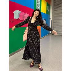 批发<b class='q'>大码</b>女装法式碎花v领长袖连衣裙秋季<b class='q'>胖</b><b class='q'>mm</b><b class='q'>收腰</b>显瘦甜美气质长裙子