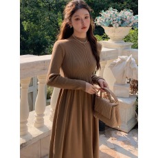 批发半高领连衣裙女秋<b class='q'>冬</b>气质法式收腰显瘦小个子中长款打底毛衣裙