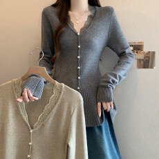 批发实拍<b class='q'>大码</b>蕾丝边V领正肩针织衫女秋冬胖MM百搭遮胯显瘦<b class='q'>打底衫</b>上衣