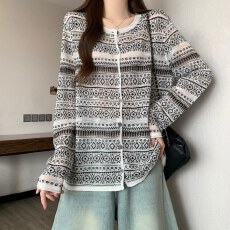 批发实拍大码<b class='q'>夏</b>季冰丝复古提花长袖开衫女胖MM宽松遮肚显瘦防晒针织衫