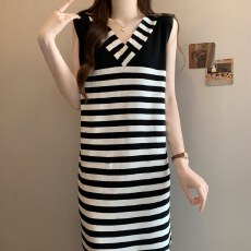 批发实拍大码高端条纹打底针织吊带<b class='q'>连衣裙</b>女夏季胖MM宽松V领显瘦上衣