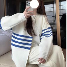 批发秋冬韩版休闲撞色条纹棒球领拉链开衫毛衣女加厚宽松针织衫外套潮