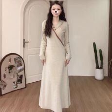 批发法式长袖连帽连衣裙子秋冬2026新款女装小个子高级感针织内搭长裙