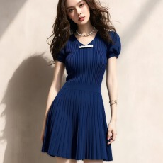 批发2026年夏季女装韩系网球服洋气休闲时尚运动风藏青色薄针织<b class='q'>连衣裙</b>