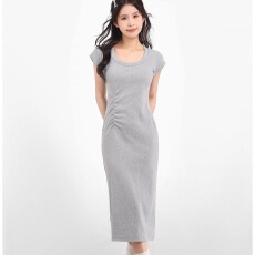 批发简约方领气质短袖连衣<b class='q'>裙</b>女夏季新款<b class='q'>修身</b>收腰针织外穿过膝包臀长<b class='q'>裙</b>
