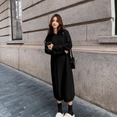 批发显瘦连帽针织连衣裙女长款2026秋冬内搭打底配大衣中长裙女过膝
