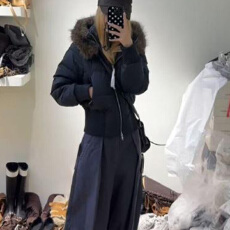 批发实体档口韩单质感蓬松狐毛领连帽高腰厚款白鸭绒<b class='q'>羽绒服</b>拉链外套