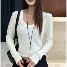 批发实体档口2025年秋季新款女装时尚圆领长袖T恤女<b class='q'>修身</b>显瘦短款上衣
