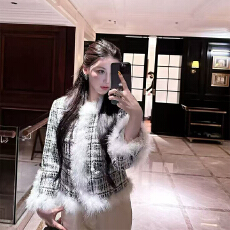 批发实体档口2025冬季新款小香风粗花呢格纹火鸡毛装羽绒内里短外套女