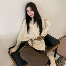 批发实体档口宽松慵懒风蝙蝠袖针织衫女装秋冬<b class='q'>时尚</b>洋气燕麦色毛衣外套