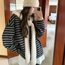 批发实体档口2025新款秋冬季洋气<b class='q'>条纹</b>宽松T恤女长袖打底衫上衣加绒加