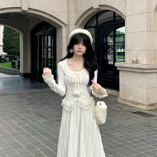 批发实体档口蕾丝拼接毛绒长袖针织衫女2025秋冬纯欲风内搭打底衫毛衣