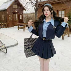 批发实体档口秋季新款设计感衬衫领拼接假两件西装外套+百褶裙两件套