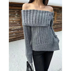 批发实体档口秋冬新款设计感不规则纽扣翻领露肩坑条纹理针织衫毛衣女