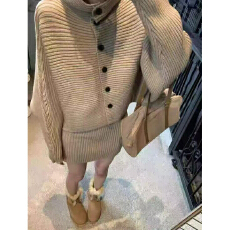 批发实体档口韩系风2025秋<b class='q'>冬</b>新款单排扣气质纯色毛衣+显瘦半身裙套装