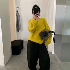 批发实体档口慵懒宽松圆领多巴胺套头毛衣女秋冬新款纯色针织<b class='q'>打底</b>衫潮