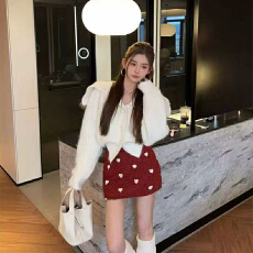批发实体档口<b class='q'>时尚</b>减龄乖乖女爱心图案半身短裙直筒修身甜美毛呢裙子女