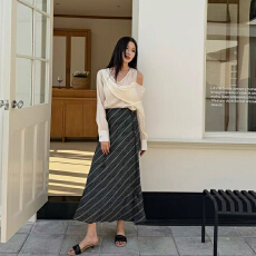 批发实体档口<b class='q'>气质</b>优雅风复古斜条纹百搭半身裙配腰带高端大气裙子女款