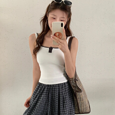 批发2025新款吊带背心女固定一体怀免穿<b class='q'>文胸</b>百搭打底内衣女上衣