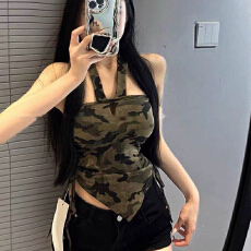 批发设计感辣妹带胸垫抹胸背心女秋迷彩印花复古裹胸外穿短款上衣