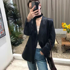 批发实体档口<b class='q'>蕾丝</b>翻边袖咖色PU皮西装女2025秋新款小个子宽松休闲外套