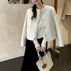 批发实体档口2025冬装小香风加厚羽绒保暖拼接<b class='q'>蕾丝</b>长袖开衫女士短外套