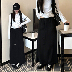 批发实力工厂黑色洋绒<b class='q'>半身裙</b>女2025新款小个子毛呢开叉气质高级感长裙