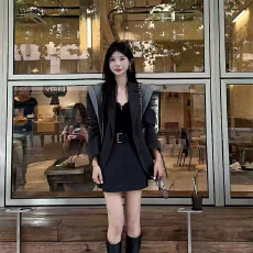 批发实体档口2025秋冬新款高级感气质西装外套加棉+半身裙+披肩套装女