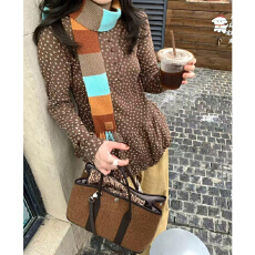 批发实体档口<b class='q'>秋</b>冬女装韩系小众显白花边设计感打底衫内搭上衣长袖T恤