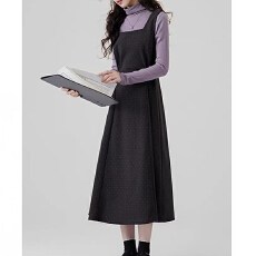 批发实体档口韩系方领收腰<b class='q'>背心连衣裙</b>配高领长袖T恤入秋搭配一整套女