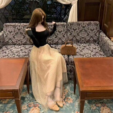 批发实体档口芭蕾艺术生坎肩领拼接<b class='q'>网纱</b>连衣<b class='q'>裙</b>女冬季新款设计感长<b class='q'>裙</b><b class='q'>潮</b>