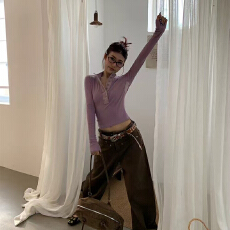 批发实体档口新款简约气质翻领紧身<b class='q'>T</b><b class='q'>恤</b>显瘦活力少女风穿搭长袖上衣女