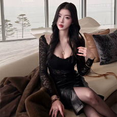 批发实体档口新款甜辣风纯欲后背镂空U领<b class='q'>T</b><b class='q'>恤</b>修身戴胸垫时髦性感上衣女