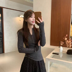 批发实体档口流行气质纯色亨利领设计感小众T恤<b class='q'>显瘦</b>日常穿搭上衣女款