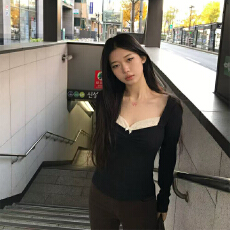 批发实体档口爆款独特气质漂亮拼接方领T恤收腰内搭<b class='q'>显瘦</b>长袖上衣女款