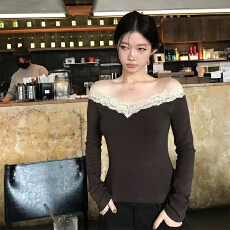 批发实体档口新款蕾丝一字领纯欲T恤修身黄昏感洋气熟女风长袖<b class='q'>上衣</b>女