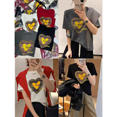 批发实体档口韩版印花爱心设计感短袖圆领T恤舒适百搭通勤好看<b class='q'>上衣</b>女