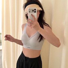 批发实力工厂粉底液隐形无痕<b class='q'>内衣</b>女聚拢防走光夏季薄款吊带背心文胸罩